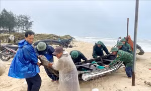 Triển khai các biện pháp khắc phục tình trạng sạt lở bờ biển