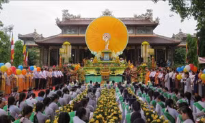 Lan tỏa tinh thần từ bi, nhân ái mùa Phật đản