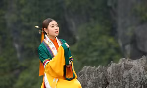 Thu Hằng ra MV tái hiện mối tình đơn phương bi ai của công chúa triều Nguyễn 