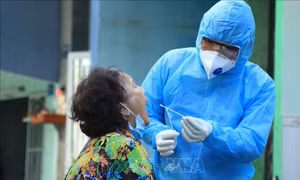 TP Hồ Chí Minh: Không cấp 'giấy thông hành', quyết tâm kiểm soát hoàn toàn dịch trong 15 ngày
