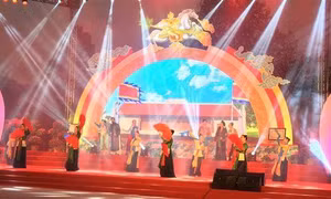 Kỷ niệm 10 năm Hội Gióng được UNESCO ghi danh là di sản nhân loại