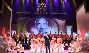 'Cánh chim không mỏi' của làng nghệ thuật Việt 