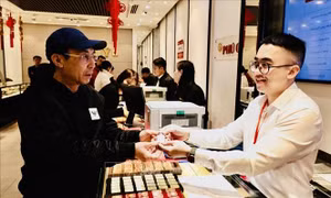 Ngày vía Thần Tài giá vàng tăng mạnh trở lại ngay đầu phiên