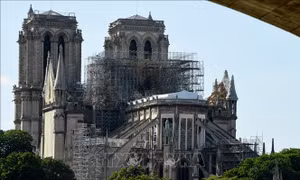 Thánh lễ đầu tiên tại Nhà thờ Đức bà Paris sau vụ hỏa hoạn kinh hoàng