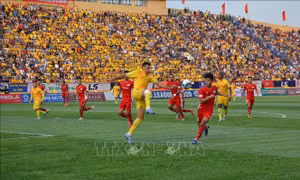 Truyền thông quốc tế đưa tin về hình ảnh 'khán giả ngập tràn' V.League 2020