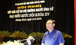 Chủ tịch Quốc hội vận động bầu cử tại quận Dương Kinh, Hải Phòng