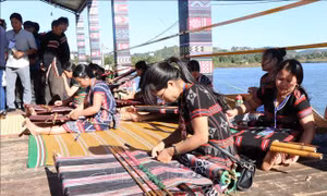 Tôn vinh giá trị độc đáo, trường tồn của không gian văn hóa thổ cẩm các dân tộc