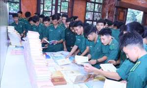 Khẳng định sự lãnh đạo toàn diện của Đảng đối với Quân đội Việt Nam