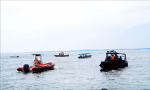 Tiếp tục tìm kiếm nạn nhân thiệt mạng trong vụ đắm tàu tại hồ Victoria, Uganda
