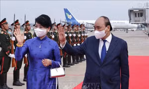 Chủ tịch nước Nguyễn Xuân Phúc kết thúc tốt đẹp chuyến thăm hữu nghị chính thức Lào