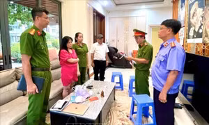 Khởi tố Giám đốc công ty bất động sản về hành vi lừa đảo chiếm đoạt tài sản