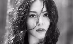 Bùi Lan Hương - 'cú đúp' đề cử Cống hiến 2019