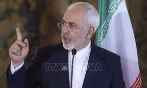 Iran chỉ trích Mỹ kích hoạt cơ chế tái trừng phạt Tehran