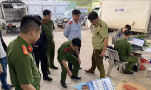 Doanh nghiệp kinh doanh thịt gà hết hạn sử dụng bị xử phạt hơn 52 triệu đồng