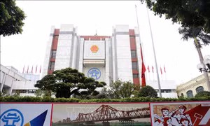Hà Nội treo cờ rủ Quốc tang nguyên Tổng Bí thư Lê Khả Phiêu