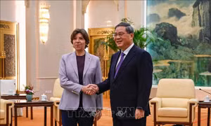 Ngoại trưởng Pháp thăm Trung Quốc thúc đẩy hợp tác song phương