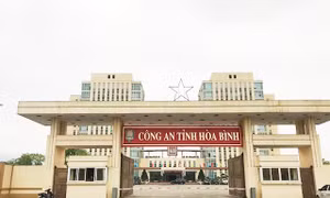 Kỷ luật 7 đảng viên Công an tỉnh Hòa Bình có con được nâng điểm