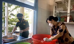 Những 'bóng hồng' trên phòng tuyến chống dịch - Bài cuối: Hậu phương thầm lặng
