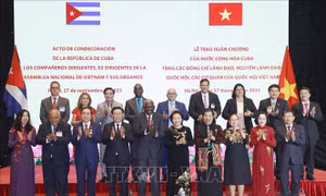 Lãnh đạo Quốc hội Việt Nam nhận phần thưởng cao quý của nước Cộng hòa Cuba