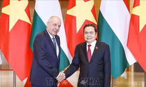Chủ tịch Quốc hội Trần Thanh Mẫn hội kiến Tổng thống Hungary Sulyok Tamas