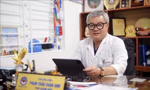 Thầy thuốc tận tâm, nhà khoa học vì người bệnh