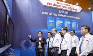 Tổng Bí thư và Chủ tịch Quốc hội dự Hội nghị chuyên đề Bình dân học vụ số - Quốc hội số
