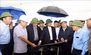 Ninh Bình khảo sát vị trí cảng hàng không quốc tế và hàng loạt dự án chiến lược