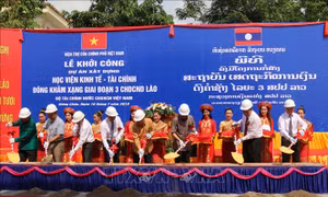 Chính phủ Lào nhấn mạnh tầm quan trọng của quan hệ hợp tác với Việt Nam