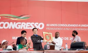 Đoàn đại biểu Đảng ta tham dự Đại hội lần thứ XII của Đảng Mặt trận Giải phóng Mozambique