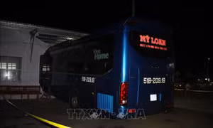 Xe khách tông nhà chờ tại Cà Mau: Phụ xe có nồng độ cồn cao