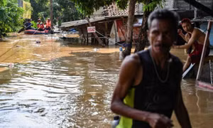 Lũ lụt tại Indonesia khiến hàng trăm người dân phải sơ tán