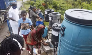 Khủng hoảng Ebola leo thang: Mỹ dự định lập trung tâm ngăn dịch tại Uganda