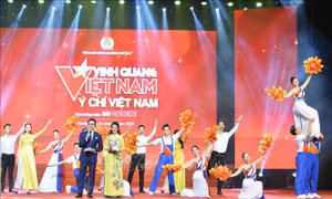 Tôn vinh những hạt nhân tiêu biểu trong phong trào thi đua yêu nước