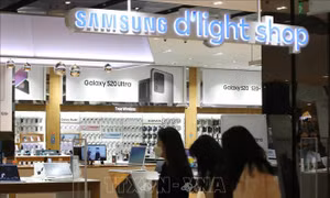 Samsung đứng đầu thị trường điện thoại thông minh toàn cầu trong tháng 8