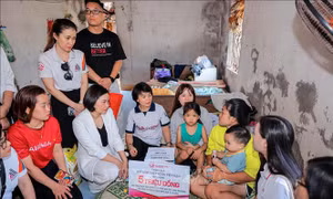 Hỗ trợ trẻ em bị ảnh hưởng bão lũ tại Hải Phòng