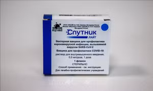RDIF: AstraZeneca kết hợp với Sputnik Light tạo khả năng miễn dịch cao hơn