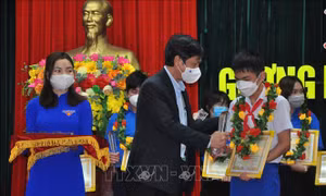Cổ vũ đoàn viên, thanh niên cống hiến sức trẻ cho đất nước