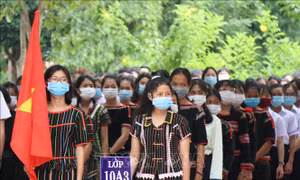 Học sinh cả nước hân hoan vào ngày khai giảng năm học mới