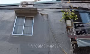 Đà Nẵng: Đảm bảo an toàn cho các hộ dân bị nứt nhà do thi công cống thoát nước