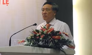 Chánh án TAND Tối cao Nguyễn Hòa Bình giao lưu với sinh viên Đại học Quốc gia Hà Nội