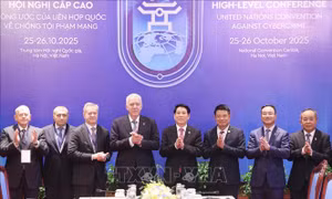 Chủ tịch nước Lương Cường tiếp Tổng Công tố Liên bang Nga