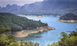 Dự án trọng điểm vùng lõi hồ Hòa Bình gặp nhiều khó khăn