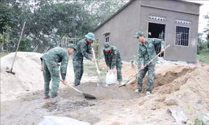 Thủ tướng yêu cầu hoàn thành việc xây dựng lại nhà ở cho Nhân dân trước ngày 15/1/2026