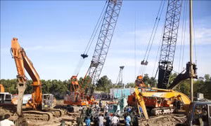Nhiều khó khăn trong việc đưa thi thể bé Hạo Nam lên mặt đất