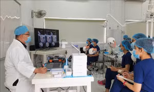Xây dựng nguồn nhân lực chất lượng cao để tạo chuyển đổi về 'chất'