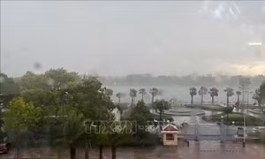 Huế cảnh báo ứng phó mưa lớn, dông, lốc