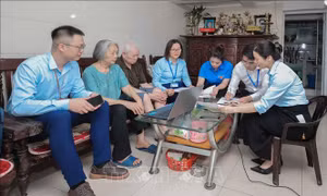 Triển khai mô hình 'dịch vụ công lưu động', tạo thuận lợi cho người già, người yếu thế