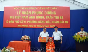 Vùng Cảnh sát biển 1 phụng dưỡng Mẹ Việt Nam Anh hùng