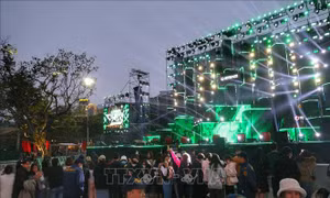 Hà Nội: Phố đi bộ Hồ Gươm trước thềm Countdown đón Năm mới 2023