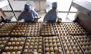 Trung Quốc sản xuất bánh trung thu từ thịt nhân tạo